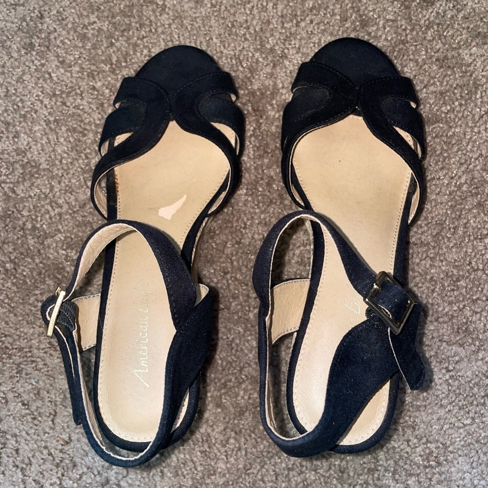 Open Toe Black Sandal 4.25” Wedge Heels, US Size 7.5 - Picture 5 of 6